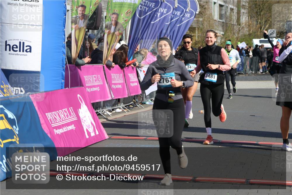 12.04.2026 - 45. Internationalen Wilhelmsburger Insellauf Strokosch-Dieckow http://msf.ph/oto/9459517 12.04.2026 11:06:09 Ziel 2267, 2268, 2767, 2481, 2449 meine-sportfotos.de