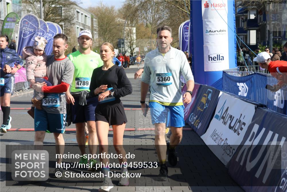 12.04.2026 - 45. Internationalen Wilhelmsburger Insellauf Strokosch-Dieckow http://msf.ph/oto/9459533 12.04.2026 10:49:23 Ziel 4789, 4661, 5360, 5649, 2649, 2231, 3200, 4185, 2179 meine-sportfotos.de