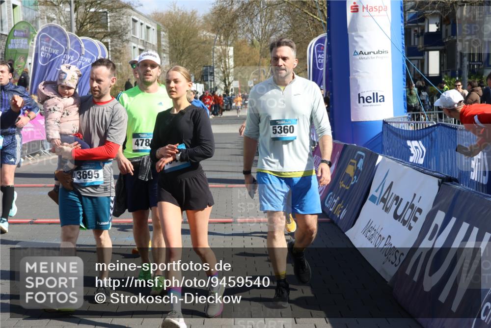 12.04.2026 - 45. Internationalen Wilhelmsburger Insellauf Strokosch-Dieckow http://msf.ph/oto/9459540 12.04.2026 10:49:23 Ziel 4789, 4661, 5360, 5649, 2649, 2231, 3200, 4185, 2179 meine-sportfotos.de