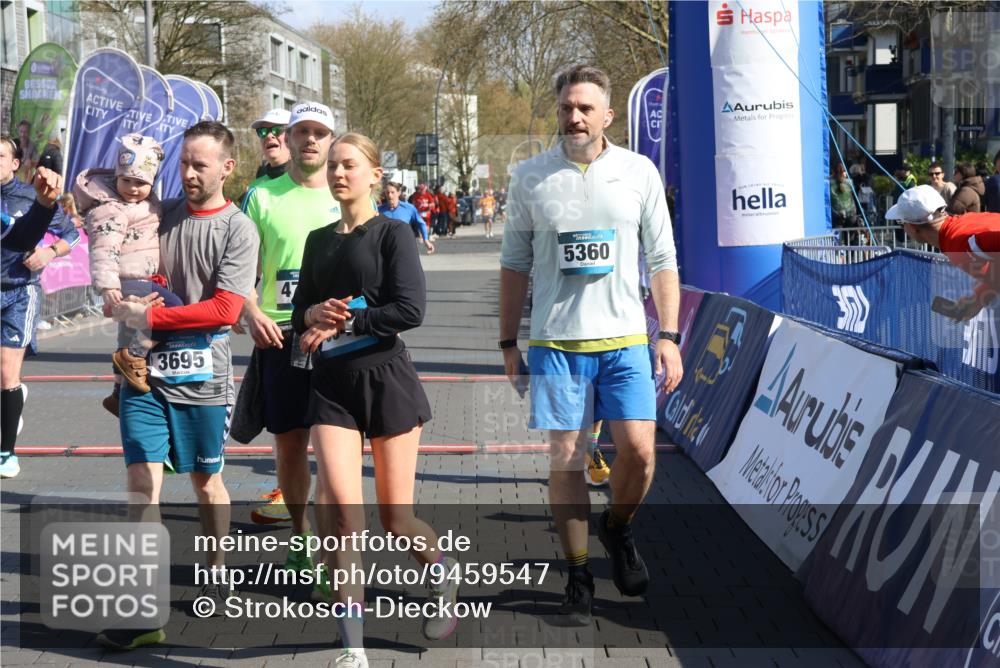 12.04.2026 - 45. Internationalen Wilhelmsburger Insellauf Strokosch-Dieckow http://msf.ph/oto/9459547 12.04.2026 10:49:23 Ziel 4789, 4661, 5360, 5649, 2649, 2231, 3200, 4185, 2179 meine-sportfotos.de