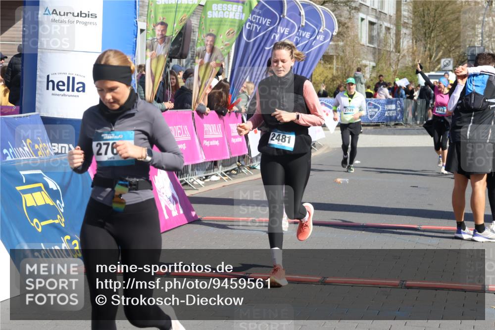 12.04.2026 - 45. Internationalen Wilhelmsburger Insellauf Strokosch-Dieckow http://msf.ph/oto/9459561 12.04.2026 11:06:11 Ziel 2268, 2767, 2481, 2449 meine-sportfotos.de