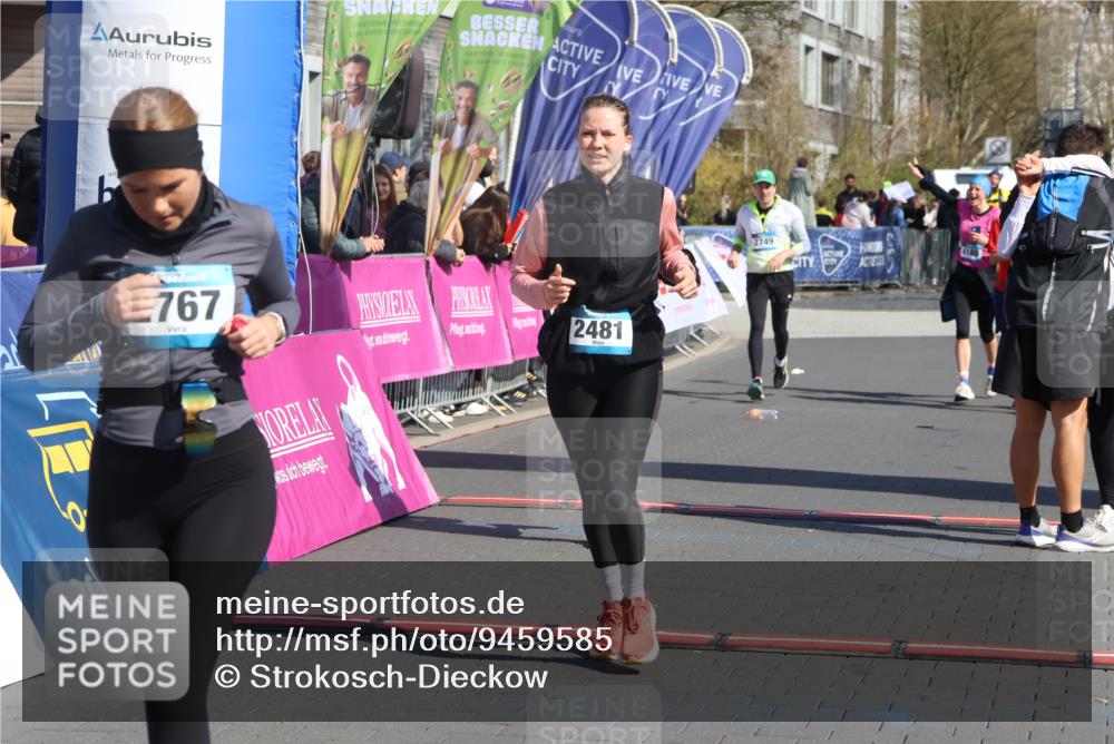 12.04.2026 - 45. Internationalen Wilhelmsburger Insellauf Strokosch-Dieckow http://msf.ph/oto/9459585 12.04.2026 11:06:11 Ziel 2268, 2767, 2481, 2449 meine-sportfotos.de