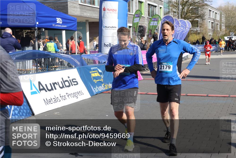 12.04.2026 - 45. Internationalen Wilhelmsburger Insellauf Strokosch-Dieckow http://msf.ph/oto/9459669 12.04.2026 10:49:32 Ziel  meine-sportfotos.de