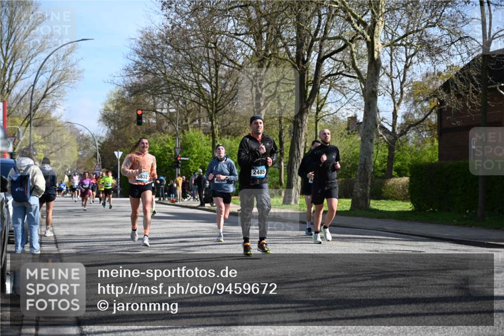 12.04.2026 - 45. Internationalen Wilhelmsburger Insellauf J. Mangold http://msf.ph/oto/9459672 12.04.2026 10:40:35 Ziel 2525, 3677, 2379, 3171, 5832, 4680, 4262, 2485, 2883, 4501, 2633, 2634, 3090, 4649, 4655, 3987, 3381, 3380, 3381, 3380, 4180, 4980, 5408, 2507, 2456, 2768, 3534, 5281, 5247, 5299, 5315, 5288, 3444, 5254, 2148, 5489, 4645, 4646 meine-sportfotos.de