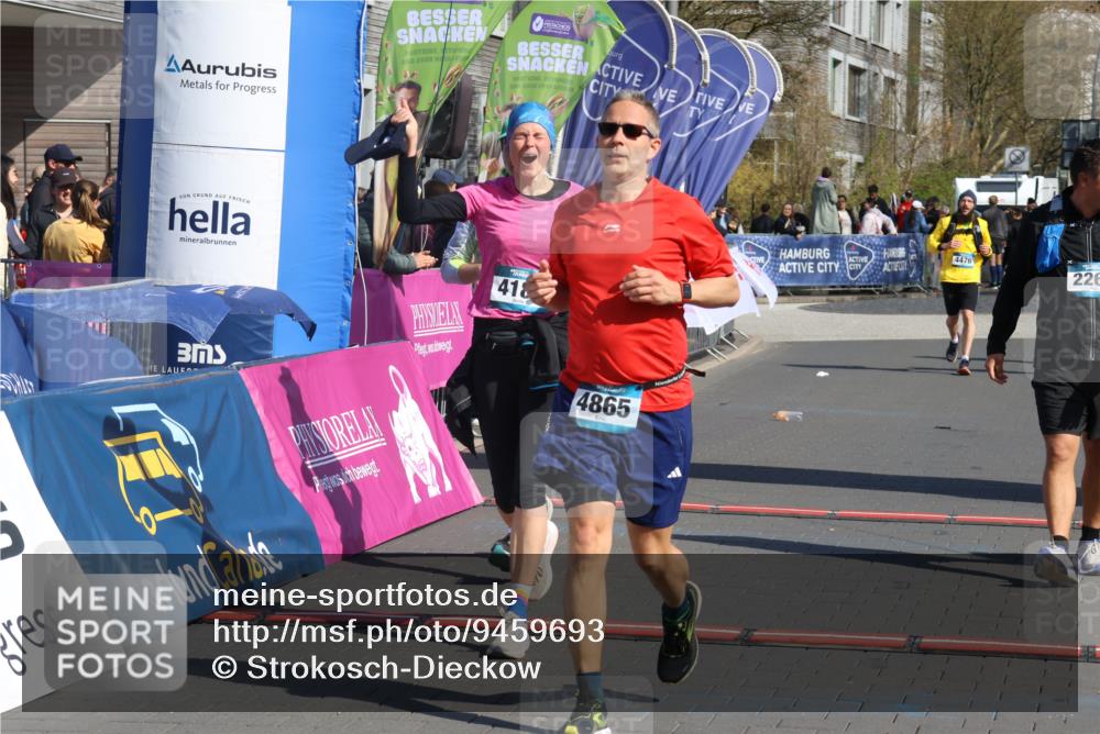 12.04.2026 - 45. Internationalen Wilhelmsburger Insellauf Strokosch-Dieckow http://msf.ph/oto/9459693 12.04.2026 11:06:17 Ziel 2449, 4865, 4188, 2749 meine-sportfotos.de