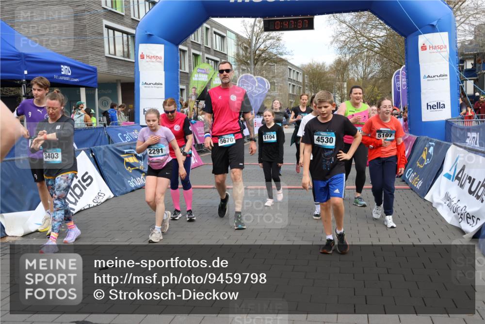 12.04.2026 - 45. Internationalen Wilhelmsburger Insellauf Strokosch-Dieckow http://msf.ph/oto/9459798 12.04.2026 13:00:37 Laufen  meine-sportfotos.de