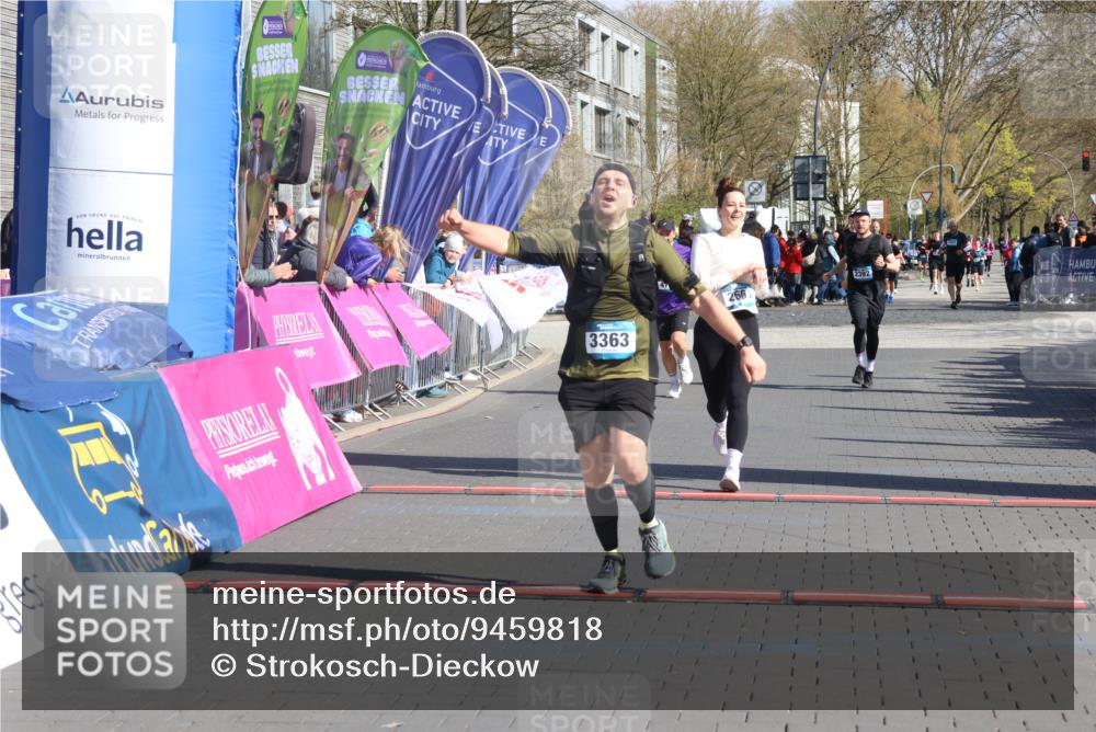 12.04.2026 - 45. Internationalen Wilhelmsburger Insellauf Strokosch-Dieckow http://msf.ph/oto/9459818 12.04.2026 10:49:48 Ziel 3363, 2661 meine-sportfotos.de