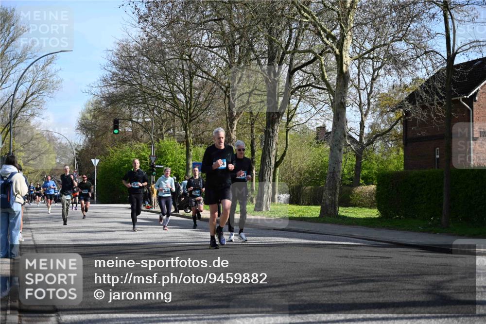 12.04.2026 - 45. Internationalen Wilhelmsburger Insellauf J. Mangold http://msf.ph/oto/9459882 12.04.2026 10:41:04 Ziel 5408, 2507, 2456, 2768, 3534, 5281, 5247, 5299, 5315, 5288, 3444, 5254, 2148, 5489, 4645, 4646, 5560, 4295, 5038, 4674, 5034, 3861, 5545, 5545, 2812, 5270, 5416, 4963, 3831, 4602, 4667, 3229 meine-sportfotos.de