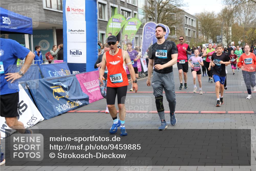 12.04.2026 - 45. Internationalen Wilhelmsburger Insellauf Strokosch-Dieckow http://msf.ph/oto/9459885 12.04.2026 13:00:32 Laufen  meine-sportfotos.de