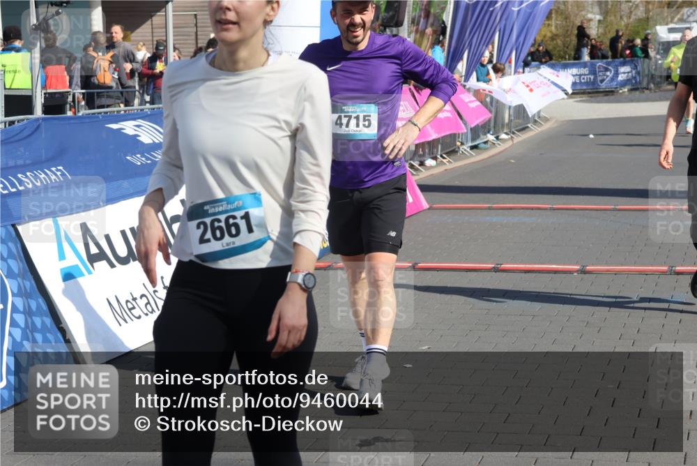 12.04.2026 - 45. Internationalen Wilhelmsburger Insellauf Strokosch-Dieckow http://msf.ph/oto/9460044 12.04.2026 10:49:56 Ziel 4715, 2392, 3036, 2048 meine-sportfotos.de