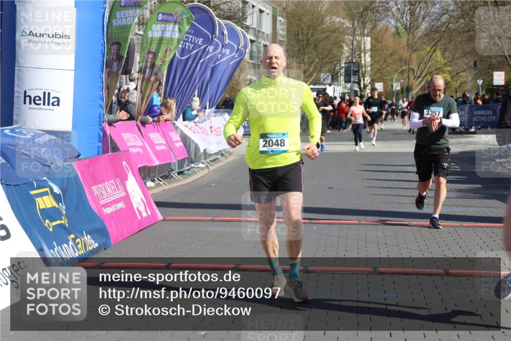12.04.2026 - 45. Internationalen Wilhelmsburger Insellauf Strokosch-Dieckow http://msf.ph/oto/9460097 12.04.2026 10:50:01 Ziel 3036, 2048, 3357 meine-sportfotos.de