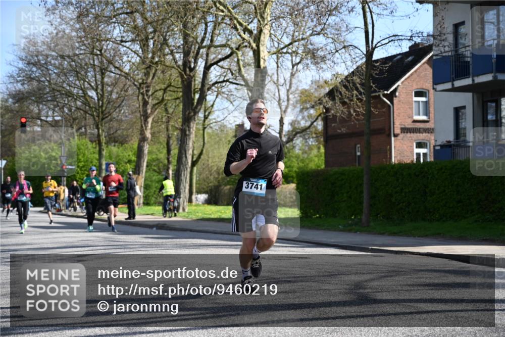 12.04.2026 - 45. Internationalen Wilhelmsburger Insellauf J. Mangold http://msf.ph/oto/9460219 12.04.2026 10:42:03 Ziel 2836, 4615, 2222, 3419, 4042, 3991, 2262, 2263, 2252, 2252, 3091, 5442 meine-sportfotos.de