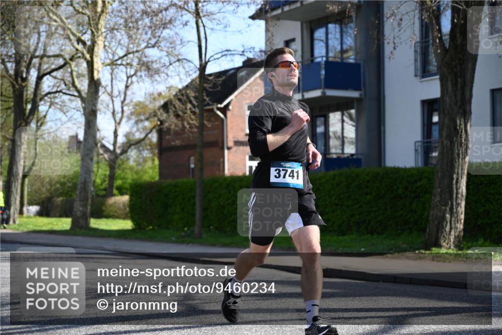12.04.2026 - 45. Internationalen Wilhelmsburger Insellauf J. Mangold http://msf.ph/oto/9460234 12.04.2026 10:42:04 Ziel 2836, 4615, 2222, 3419, 4042, 3991, 2262, 2263, 2252, 3091, 5442 meine-sportfotos.de