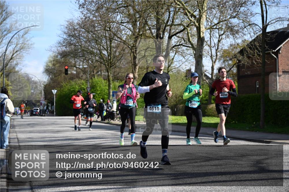 12.04.2026 - 45. Internationalen Wilhelmsburger Insellauf J. Mangold http://msf.ph/oto/9460242 12.04.2026 10:42:08 Ziel 4615, 2222, 3419, 4042, 3991, 2262, 2263, 2252, 3091, 5442, 3091, 5442, 5273 meine-sportfotos.de