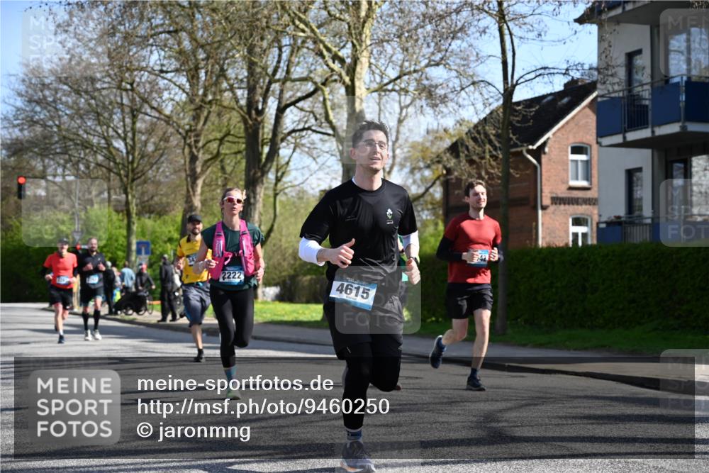 12.04.2026 - 45. Internationalen Wilhelmsburger Insellauf J. Mangold http://msf.ph/oto/9460250 12.04.2026 10:42:08 Ziel 4615, 2222, 3419, 4042, 3991, 2262, 2263, 2252, 3091, 5442, 3091, 5442, 5273 meine-sportfotos.de