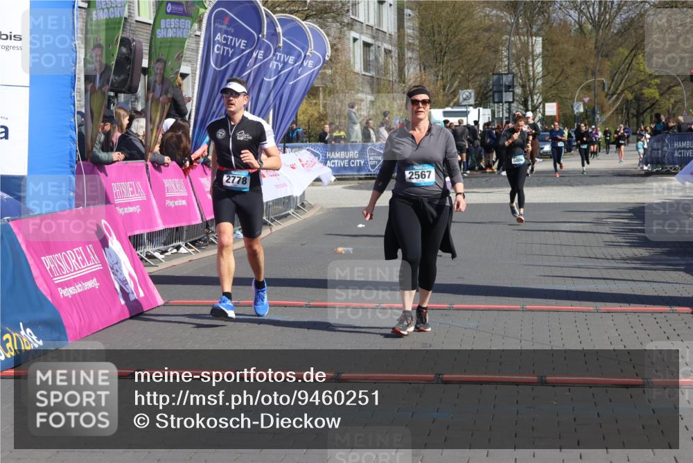 12.04.2026 - 45. Internationalen Wilhelmsburger Insellauf Strokosch-Dieckow http://msf.ph/oto/9460251 12.04.2026 11:07:44 Ziel 2567, 2778 meine-sportfotos.de