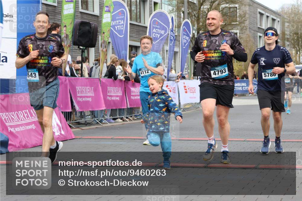 12.04.2026 - 45. Internationalen Wilhelmsburger Insellauf Strokosch-Dieckow http://msf.ph/oto/9460263 12.04.2026 13:19:37 Ziel 5019, 4543, 4793, 5786, 4112, 3071 meine-sportfotos.de