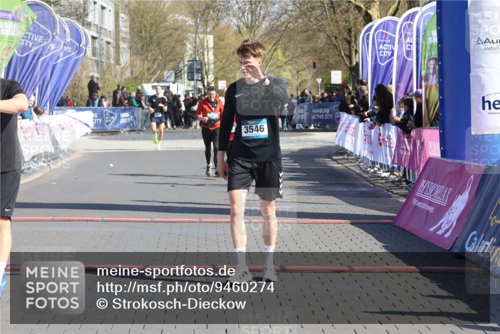 12.04.2026 - 45. Internationalen Wilhelmsburger Insellauf Strokosch-Dieckow http://msf.ph/oto/9460274 12.04.2026 10:50:11 Ziel 2655, 5441, 3546, 2618, 2176 meine-sportfotos.de