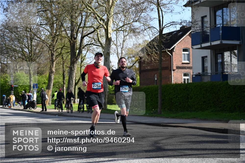 12.04.2026 - 45. Internationalen Wilhelmsburger Insellauf J. Mangold http://msf.ph/oto/9460294 12.04.2026 10:42:12 Ziel 4615, 2222, 3419, 4042, 3991, 2262, 2263, 2252, 3091, 5442, 5273, 2724, 2500, 3021 meine-sportfotos.de
