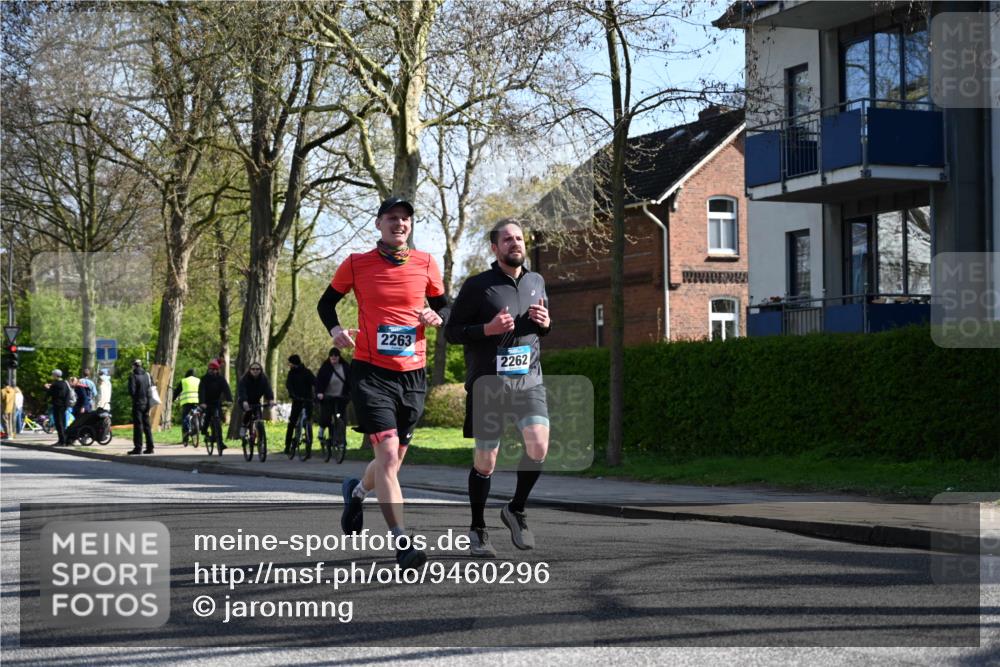12.04.2026 - 45. Internationalen Wilhelmsburger Insellauf J. Mangold http://msf.ph/oto/9460296 12.04.2026 10:42:13 Ziel 4615, 2222, 3419, 4042, 3991, 2262, 2263, 2252, 3091, 5442, 5273, 2724, 2500, 3021 meine-sportfotos.de