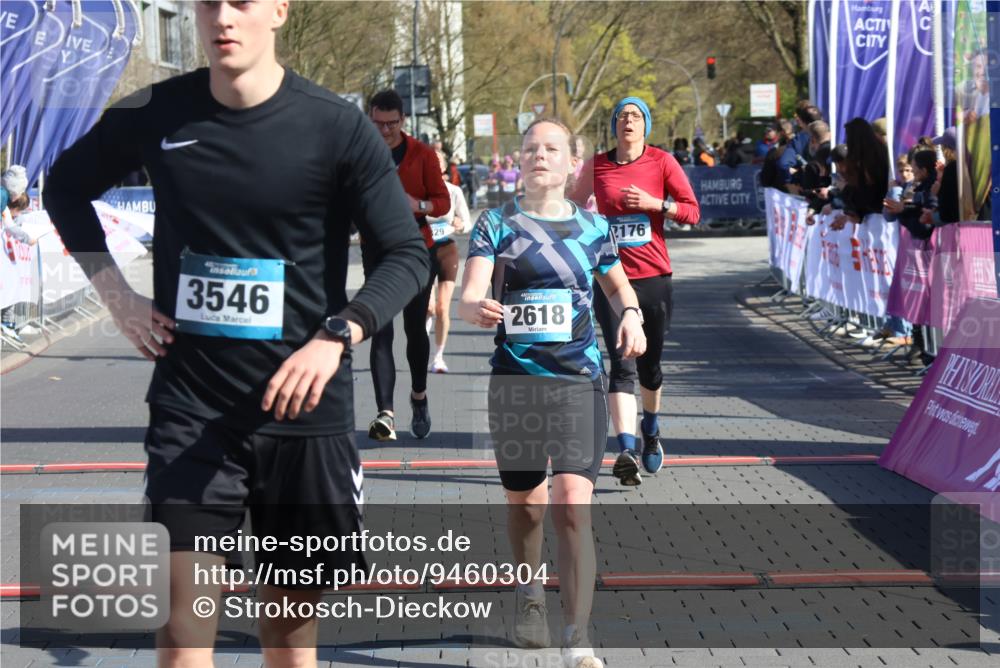 12.04.2026 - 45. Internationalen Wilhelmsburger Insellauf Strokosch-Dieckow http://msf.ph/oto/9460304 12.04.2026 10:50:14 Ziel 2618, 2176, 2054, 3329, 3459 meine-sportfotos.de