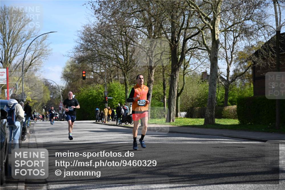 12.04.2026 - 45. Internationalen Wilhelmsburger Insellauf J. Mangold http://msf.ph/oto/9460329 12.04.2026 10:42:25 Ziel 2262, 2263, 2252, 3091, 5442, 5273, 2724, 2500, 3021, 5751, 5794, 3779, 5840, 2406, 4377 meine-sportfotos.de