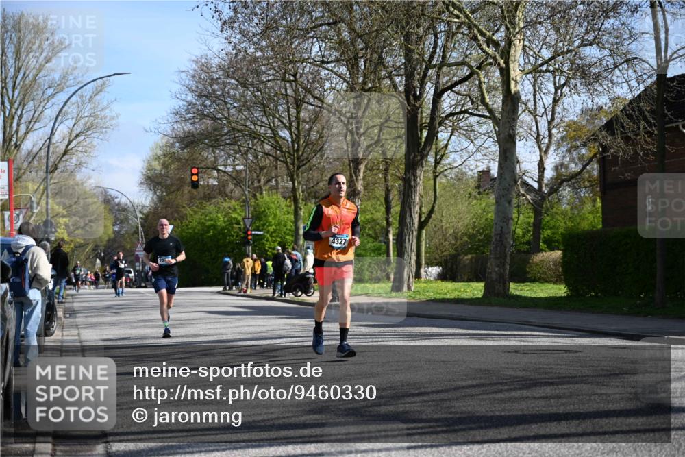 12.04.2026 - 45. Internationalen Wilhelmsburger Insellauf J. Mangold http://msf.ph/oto/9460330 12.04.2026 10:42:26 Ziel 2252, 3091, 5442, 5273, 2724, 2500, 3021, 5751, 5751, 5794, 3779, 5840, 2406, 4377, 3086 meine-sportfotos.de
