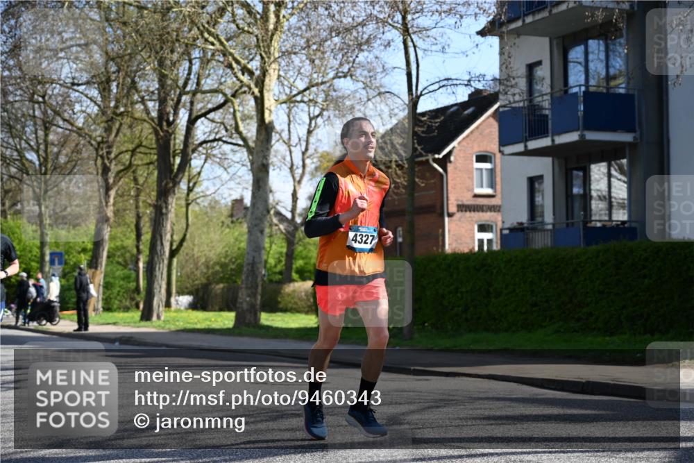 12.04.2026 - 45. Internationalen Wilhelmsburger Insellauf J. Mangold http://msf.ph/oto/9460343 12.04.2026 10:42:28 Ziel 2252, 3091, 5442, 5273, 2724, 2500, 3021, 5751, 5794, 3779, 5840, 2406, 4377, 3086, 3227, 4974, 5705 meine-sportfotos.de