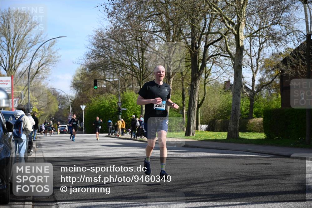 12.04.2026 - 45. Internationalen Wilhelmsburger Insellauf J. Mangold http://msf.ph/oto/9460349 12.04.2026 10:42:29 Ziel 2252, 3091, 5442, 5273, 5273, 2724, 2500, 3021, 5751, 5794, 3779, 3779, 5840, 2406, 4377, 3086, 3227, 4974, 5705, 2189, 5697 meine-sportfotos.de