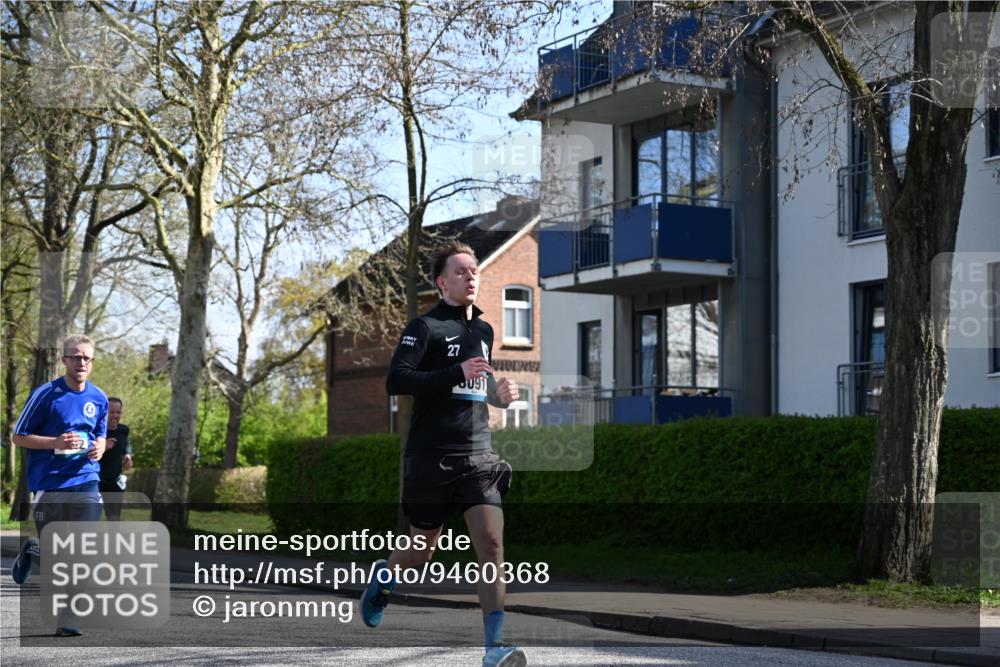 12.04.2026 - 45. Internationalen Wilhelmsburger Insellauf J. Mangold http://msf.ph/oto/9460368 12.04.2026 10:42:37 Ziel 2252, 3091, 5442, 5273, 2724, 2500, 3021, 5751, 5794, 3779, 5840, 2406, 4377, 4377, 3086, 3227, 4974, 5705, 2189, 5697, 2813, 4931, 3565, 5337, 2102, 2656, 2104 meine-sportfotos.de