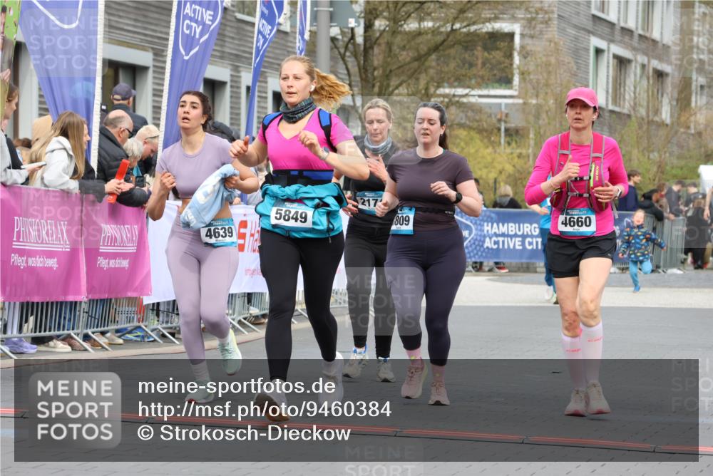 12.04.2026 - 45. Internationalen Wilhelmsburger Insellauf Strokosch-Dieckow http://msf.ph/oto/9460384 12.04.2026 13:19:27 Ziel 4020, 5849, 4639, 3809, 4660, 2174 meine-sportfotos.de