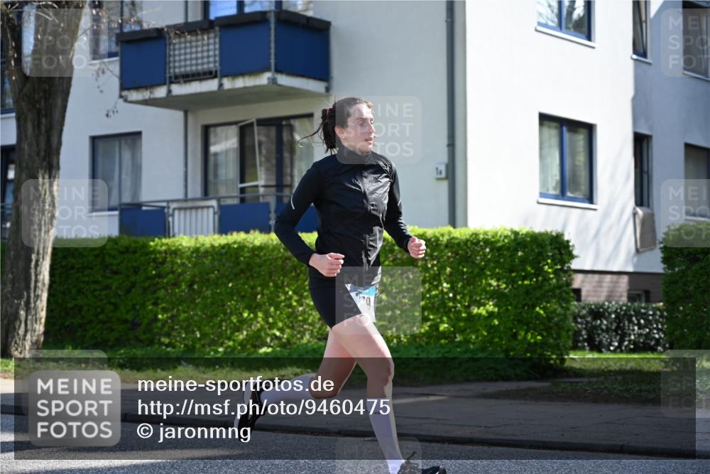 12.04.2026 - 45. Internationalen Wilhelmsburger Insellauf J. Mangold http://msf.ph/oto/9460475 12.04.2026 10:42:55 Ziel 2724, 2500, 3021, 5751, 5794, 3779, 5840, 2406, 4377, 3086, 3227, 4974, 5705, 2189, 5697, 2813, 4931, 3565, 5337, 2102, 2656, 2104, 5407, 5286, 2039, 2039, 3486, 4428 meine-sportfotos.de