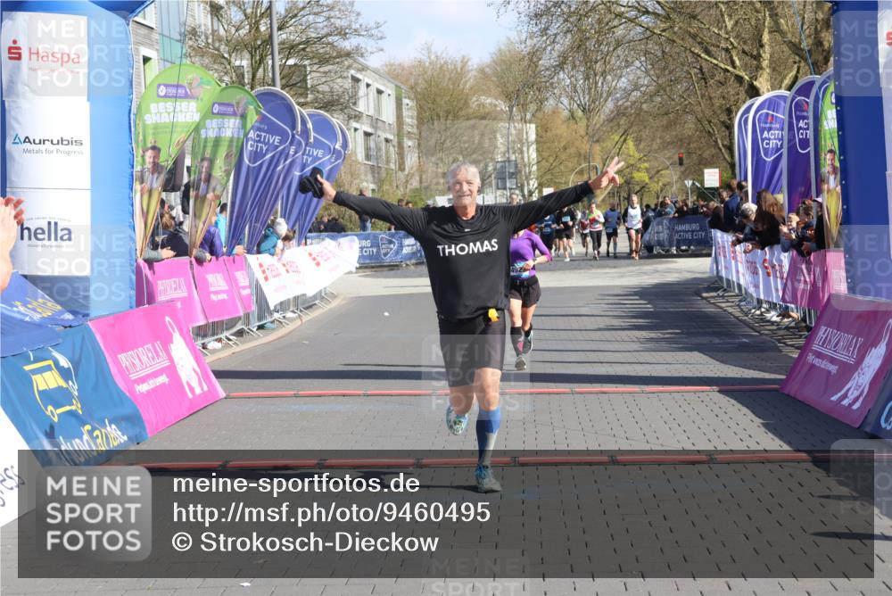 12.04.2026 - 45. Internationalen Wilhelmsburger Insellauf Strokosch-Dieckow http://msf.ph/oto/9460495 12.04.2026 10:50:27 Ziel 4855, 4929 meine-sportfotos.de