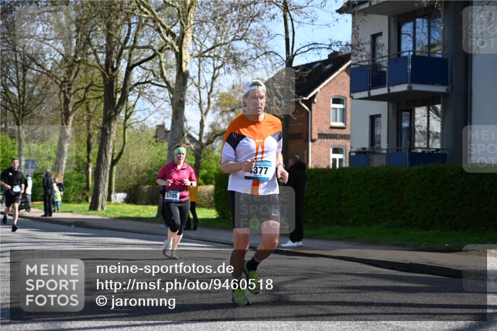 12.04.2026 - 45. Internationalen Wilhelmsburger Insellauf J. Mangold http://msf.ph/oto/9460518 12.04.2026 10:43:02 Ziel 5751, 5794, 3779, 5840, 2406, 4377, 3086, 3227, 4974, 5705, 2189, 5697, 2813, 4931, 3565, 5337, 2102, 2656, 2104, 5407, 5286, 2039, 3486, 4428, 3022, 4349 meine-sportfotos.de