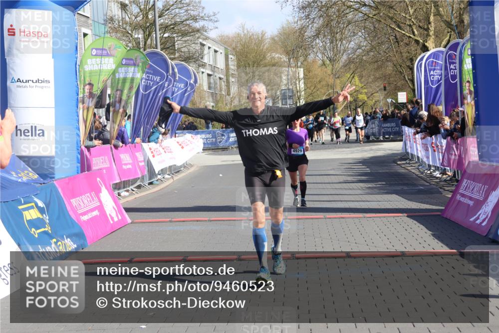 12.04.2026 - 45. Internationalen Wilhelmsburger Insellauf Strokosch-Dieckow http://msf.ph/oto/9460523 12.04.2026 10:50:27 Ziel 4855, 4929 meine-sportfotos.de