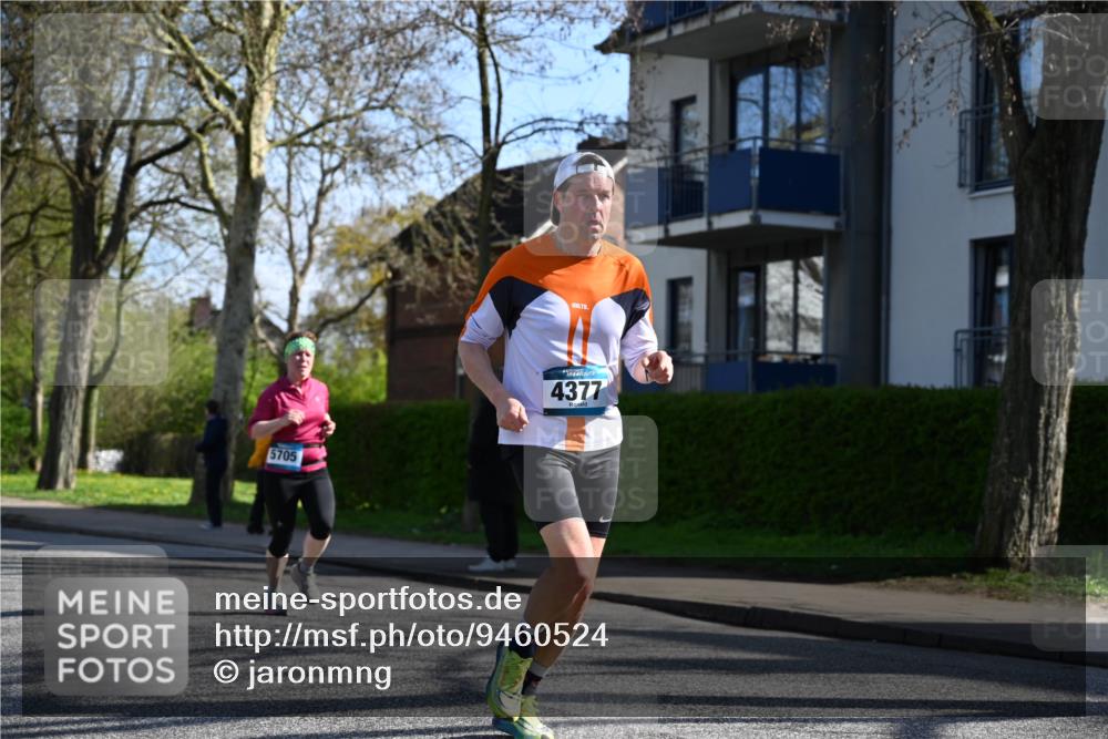 12.04.2026 - 45. Internationalen Wilhelmsburger Insellauf J. Mangold http://msf.ph/oto/9460524 12.04.2026 10:43:02 Ziel 5751, 5794, 3779, 5840, 2406, 4377, 3086, 3227, 4974, 5705, 2189, 5697, 2813, 4931, 3565, 5337, 2102, 2656, 2104, 5407, 5286, 2039, 3486, 4428, 3022, 4349 meine-sportfotos.de