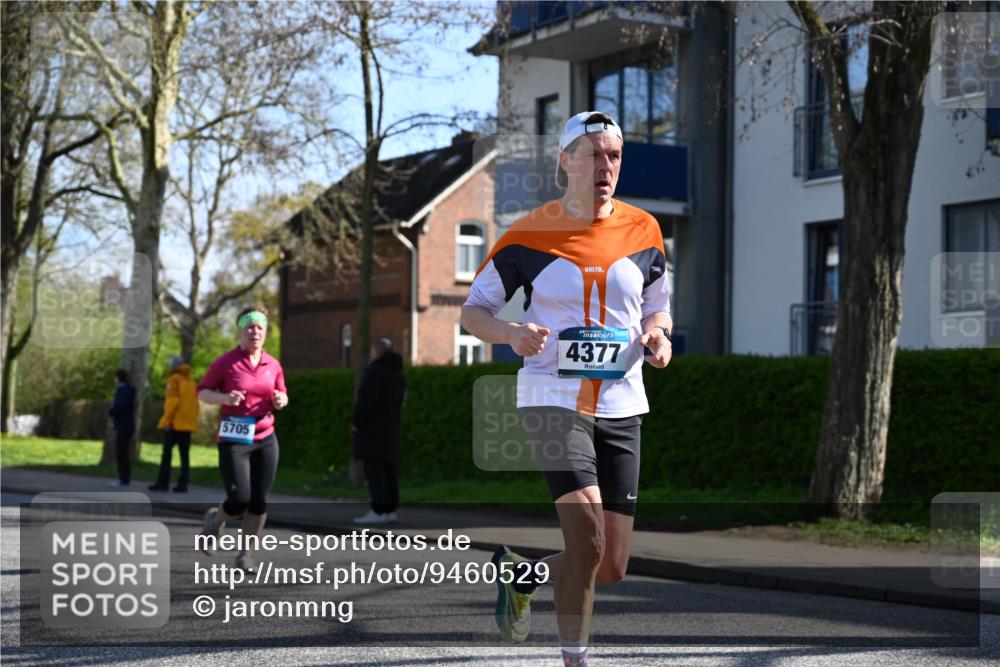 12.04.2026 - 45. Internationalen Wilhelmsburger Insellauf J. Mangold http://msf.ph/oto/9460529 12.04.2026 10:43:02 Ziel 5751, 5794, 3779, 5840, 2406, 4377, 3086, 3227, 4974, 5705, 2189, 5697, 2813, 4931, 3565, 5337, 2102, 2656, 2104, 5407, 5286, 2039, 3486, 4428, 3022, 4349 meine-sportfotos.de