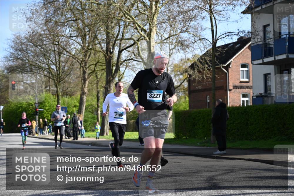 12.04.2026 - 45. Internationalen Wilhelmsburger Insellauf J. Mangold http://msf.ph/oto/9460552 12.04.2026 10:43:05 Ziel 3779, 5840, 2406, 4377, 3086, 3227, 4974, 5705, 2189, 5697, 2813, 4931, 3565, 5337, 2102, 2656, 2104, 5407, 5286, 2039, 3486, 4428, 3022, 4349 meine-sportfotos.de