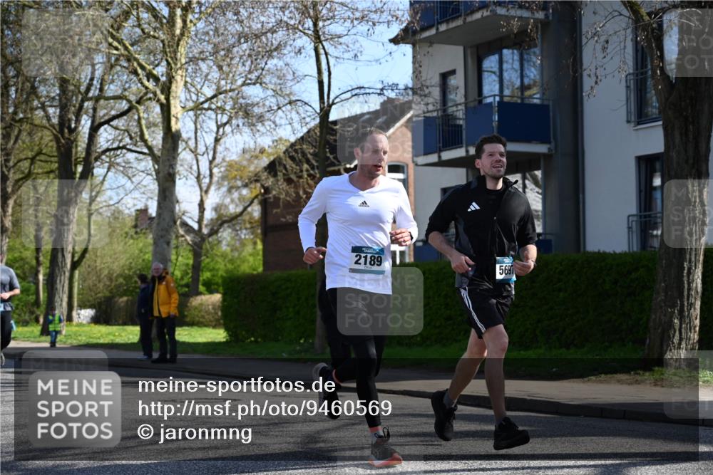 12.04.2026 - 45. Internationalen Wilhelmsburger Insellauf J. Mangold http://msf.ph/oto/9460569 12.04.2026 10:43:06 Ziel 3779, 5840, 2406, 4377, 3086, 3227, 4974, 5705, 2189, 5697, 2813, 4931, 3565, 5337, 2102, 2656, 2104, 5407, 5286, 2039, 3486, 4428, 3022, 4349 meine-sportfotos.de