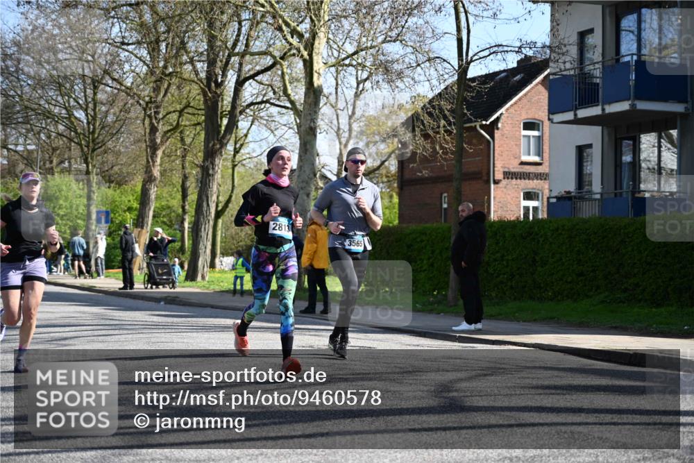 12.04.2026 - 45. Internationalen Wilhelmsburger Insellauf J. Mangold http://msf.ph/oto/9460578 12.04.2026 10:43:09 Ziel 5840, 2406, 4377, 3086, 3227, 4974, 5705, 2189, 5697, 2813, 4931, 3565, 5337, 2102, 2656, 2104, 5407, 5286, 2039, 3486, 4428, 3022, 3022, 4349 meine-sportfotos.de