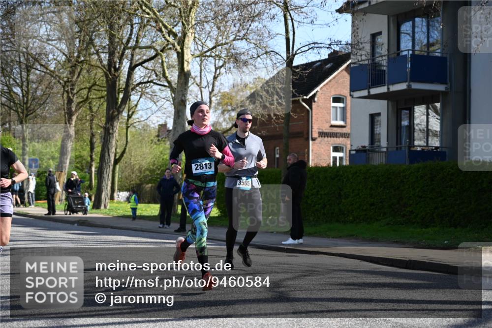12.04.2026 - 45. Internationalen Wilhelmsburger Insellauf J. Mangold http://msf.ph/oto/9460584 12.04.2026 10:43:09 Ziel 5840, 2406, 4377, 3086, 3227, 4974, 5705, 2189, 5697, 2813, 4931, 3565, 5337, 2102, 2656, 2104, 5407, 5286, 2039, 3486, 4428, 3022, 3022, 4349 meine-sportfotos.de