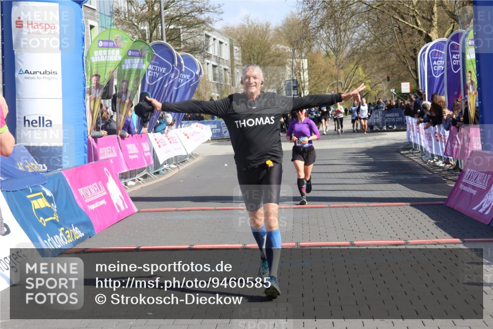 12.04.2026 - 45. Internationalen Wilhelmsburger Insellauf Strokosch-Dieckow http://msf.ph/oto/9460585 12.04.2026 10:50:27 Ziel 4855, 4929 meine-sportfotos.de
