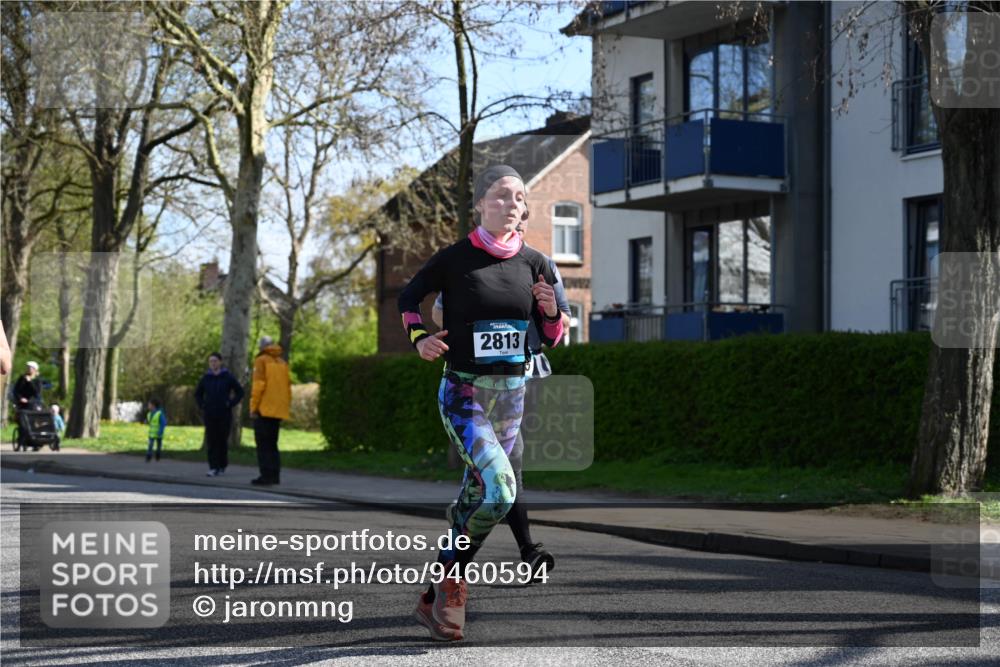 12.04.2026 - 45. Internationalen Wilhelmsburger Insellauf J. Mangold http://msf.ph/oto/9460594 12.04.2026 10:43:10 Ziel 5840, 2406, 4377, 3086, 3227, 4974, 5705, 2189, 5697, 2813, 4931, 3565, 5337, 2102, 2656, 2104, 5407, 5286, 2039, 3486, 4428, 3022, 4349 meine-sportfotos.de