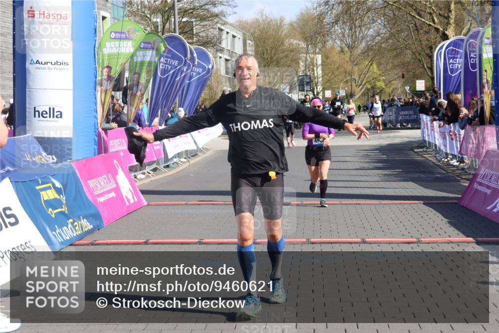 12.04.2026 - 45. Internationalen Wilhelmsburger Insellauf Strokosch-Dieckow http://msf.ph/oto/9460621 12.04.2026 10:50:28 Ziel 4855, 4929 meine-sportfotos.de
