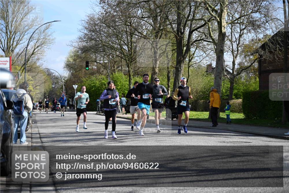 12.04.2026 - 45. Internationalen Wilhelmsburger Insellauf J. Mangold http://msf.ph/oto/9460622 12.04.2026 10:43:14 Ziel 4377, 3086, 3227, 4974, 5705, 2189, 5697, 2813, 4931, 3565, 5337, 2102, 2656, 2104, 5407, 5286, 2039, 3486, 4428, 3022, 4349, 2065, 3345 meine-sportfotos.de