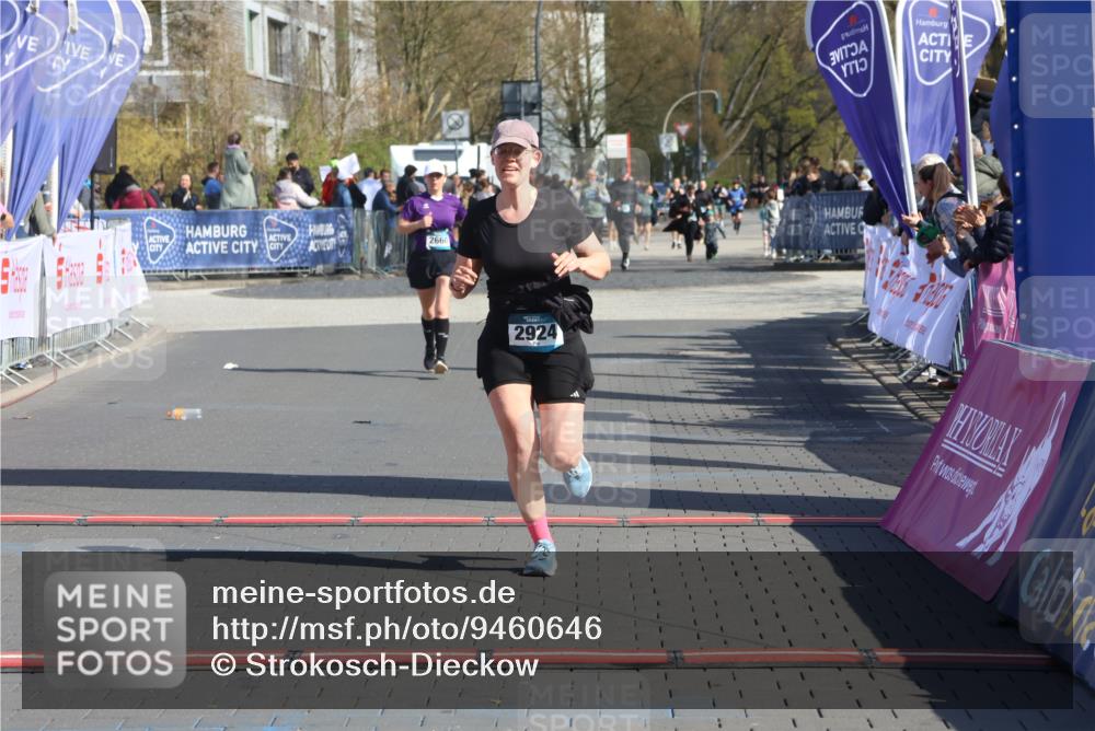 12.04.2026 - 45. Internationalen Wilhelmsburger Insellauf Strokosch-Dieckow http://msf.ph/oto/9460646 12.04.2026 11:08:08 Ziel 2924 meine-sportfotos.de