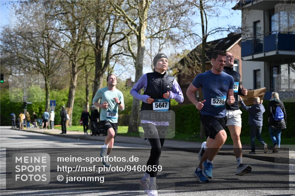 12.04.2026 - 45. Internationalen Wilhelmsburger Insellauf J. Mangold http://msf.ph/oto/9460659 12.04.2026 10:43:17 Ziel 5705, 2189, 5697, 2813, 4931, 3565, 5337, 2102, 2656, 2104, 5407, 5286, 2039, 3486, 4428, 3022, 4349, 2065, 3345, 2073 meine-sportfotos.de