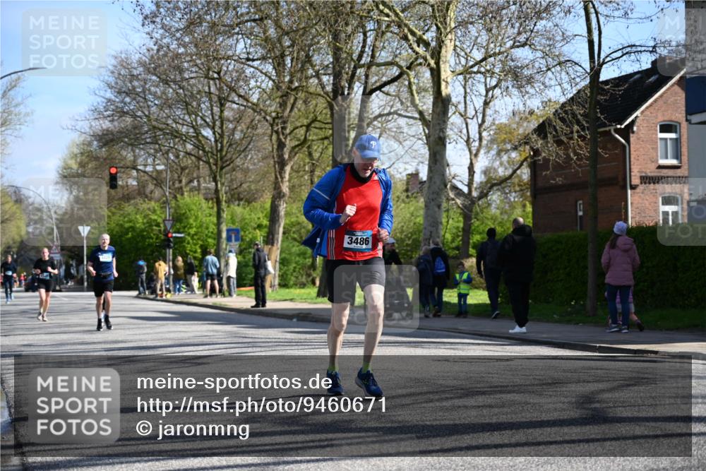 12.04.2026 - 45. Internationalen Wilhelmsburger Insellauf J. Mangold http://msf.ph/oto/9460671 12.04.2026 10:43:27 Ziel 5407, 5286, 2039, 3486, 4428, 3022, 4349, 2065, 3345, 2073, 2073, 4829, 4062, 5824 meine-sportfotos.de