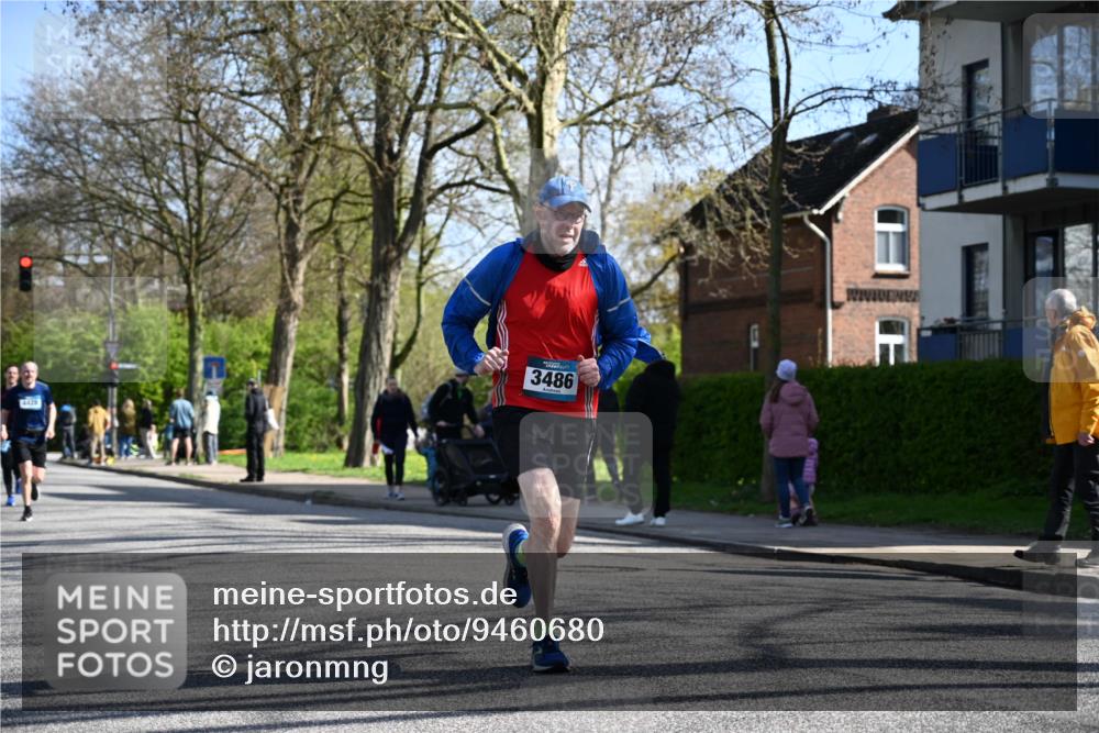 12.04.2026 - 45. Internationalen Wilhelmsburger Insellauf J. Mangold http://msf.ph/oto/9460680 12.04.2026 10:43:27 Ziel 5407, 5286, 2039, 3486, 4428, 3022, 4349, 2065, 3345, 2073, 2073, 4829, 4062, 5824 meine-sportfotos.de