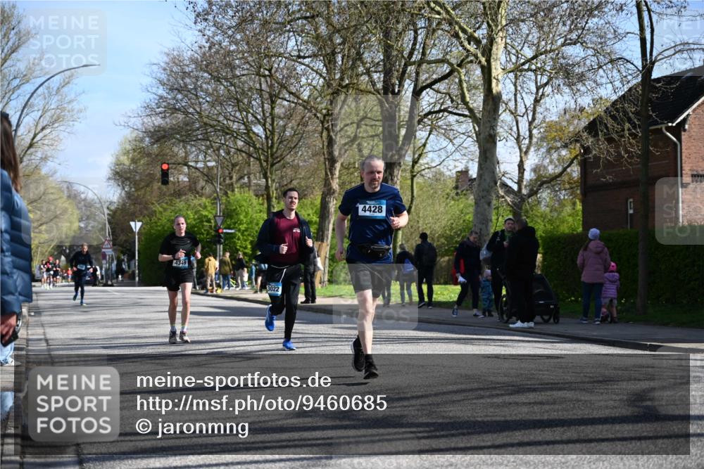 12.04.2026 - 45. Internationalen Wilhelmsburger Insellauf J. Mangold http://msf.ph/oto/9460685 12.04.2026 10:43:31 Ziel 2039, 3486, 4428, 3022, 4349, 2065, 3345, 2073, 4829, 4829, 4062, 5824, 3356 meine-sportfotos.de